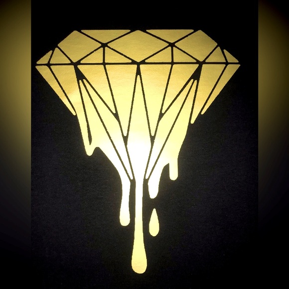 Gold Diamond Drip Graphic T-Shirt - Picture 2 of 4